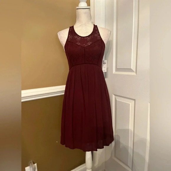 Abercrombie & Fitch Dress Keyhole Maroon‎ Lace S - Picture 9 of 12